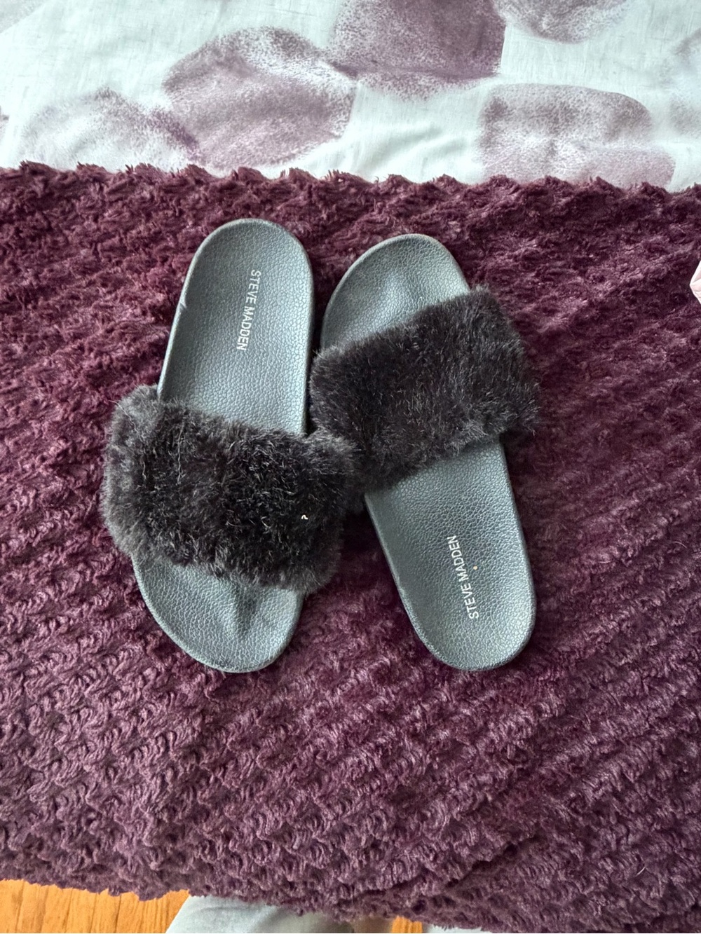 Steve Madden Black Faux Fur Slide Sandals